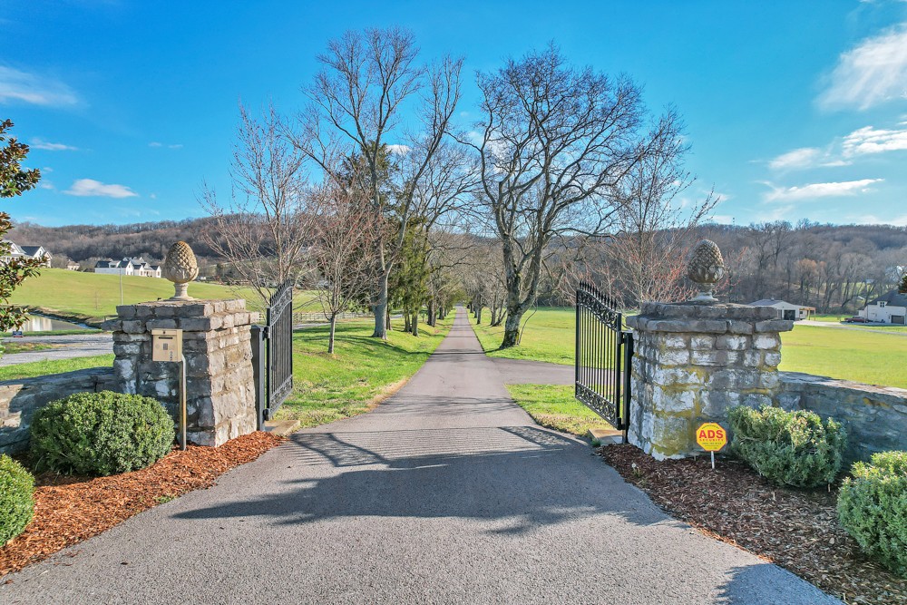 2139 Allisona Road Eagleville, TN 37060 - Photo 3 of 36 Gallery Image 3