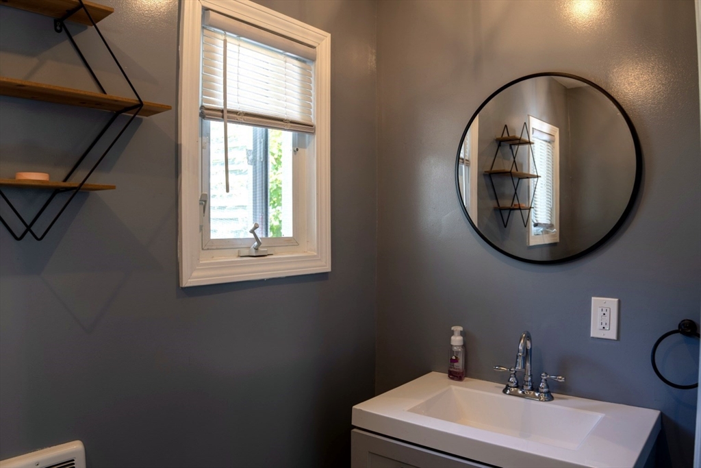 1388 Bay Street Springfield, MA 01109 - Photo 24 of 39 Gallery Image 24