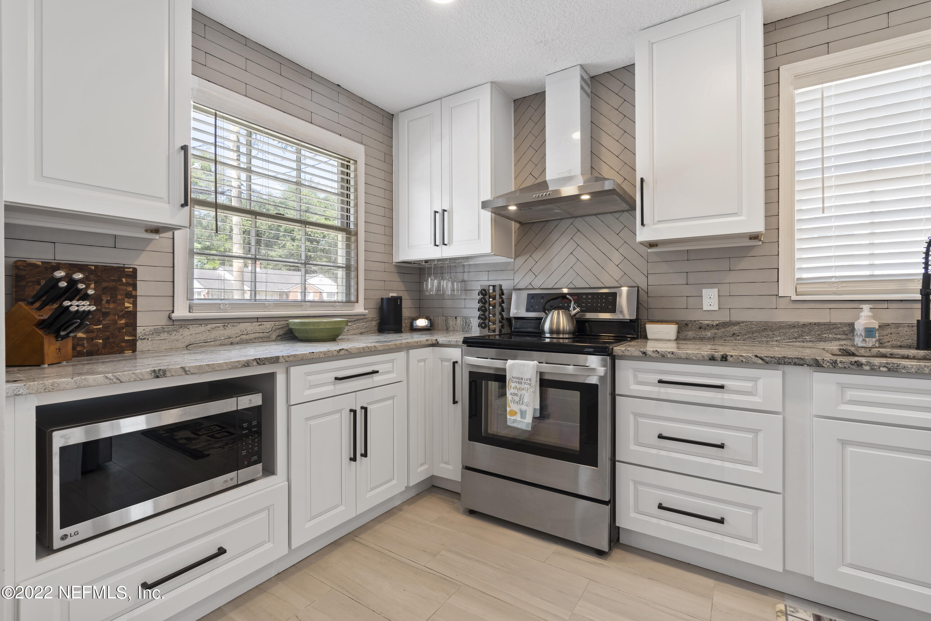 1655 Charon Road Jacksonville, FL 32205 - Photo 4 of 26 kitchen