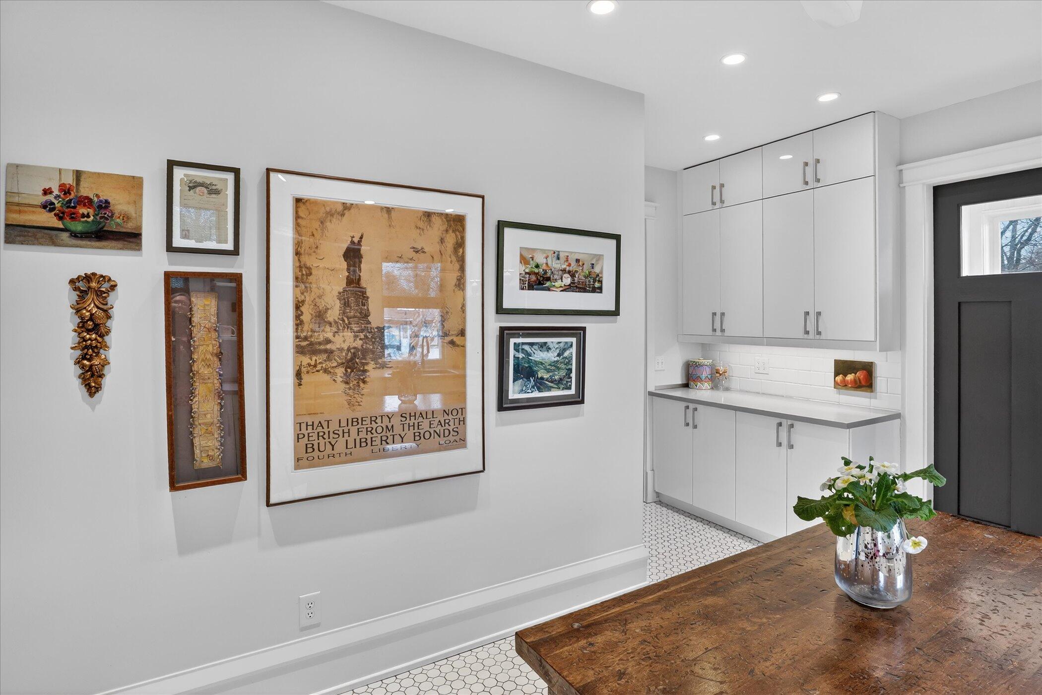 113 East Locust Street Three Oaks, MI 49128 - Photo 17 of 39 Kitchen