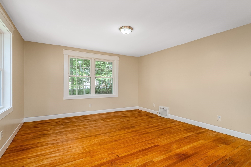 21 Colony Road Westminster, MA 01473 - Photo 12 of 34 Gallery Image 12