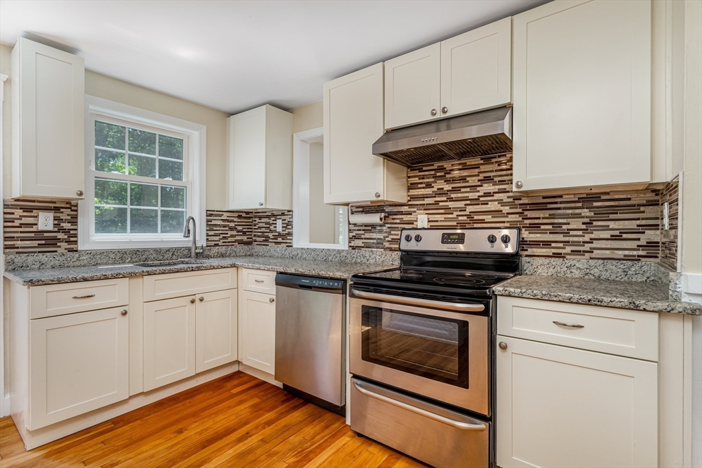21 Colony Road Westminster, MA 01473 - Photo 2 of 34 Gallery Image 2