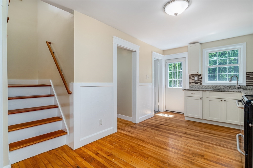 21 Colony Road Westminster, MA 01473 - Photo 4 of 34 Gallery Image 4