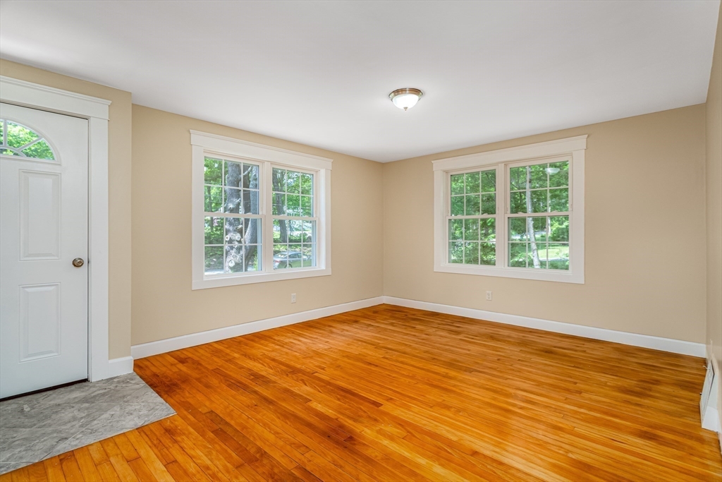 21 Colony Road Westminster, MA 01473 - Photo 5 of 34 Gallery Image 5