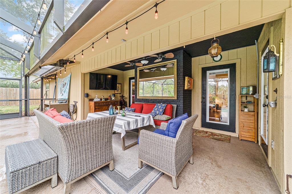 5030 Southeast 3rd Place Ocala, FL 34471 - Photo 40 of 45 a living room with furniture