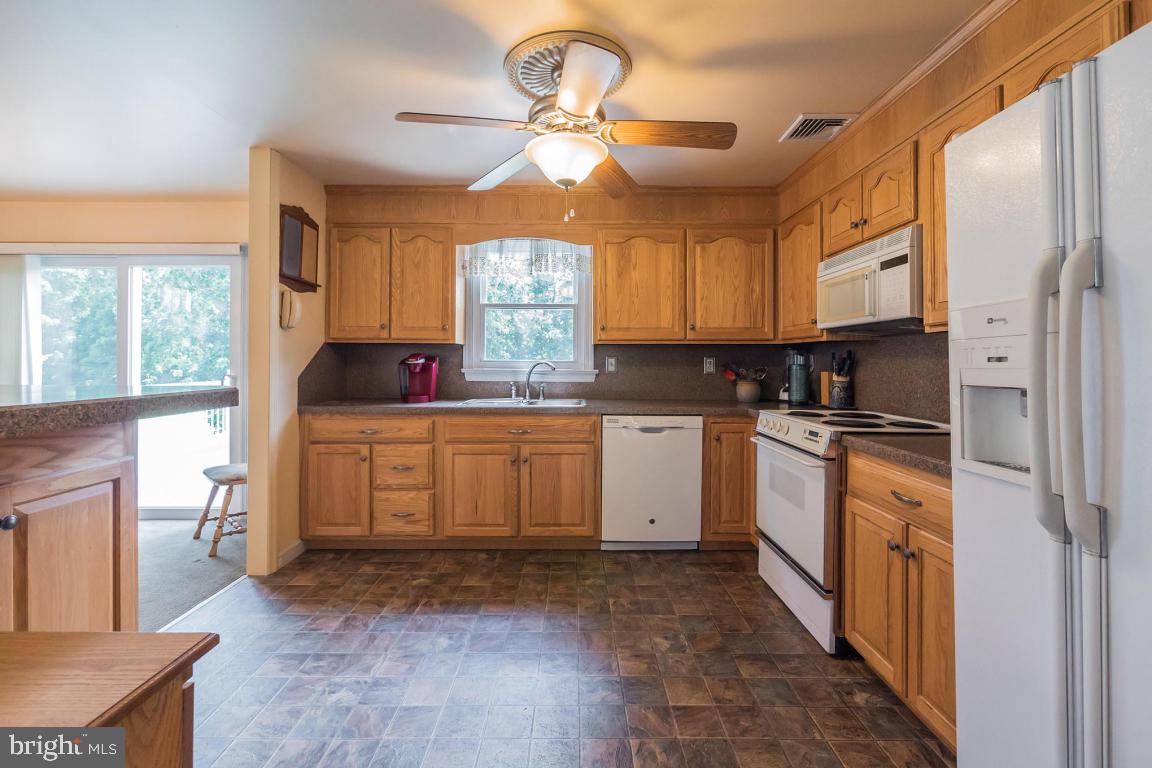 1650 Mockingbird Lane Lititz, PA 17543 - Photo 5 of 23 Gallery Image 5