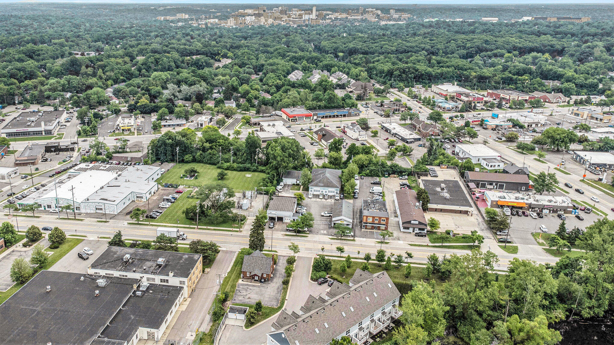 570 South Maple Road Ann Arbor, MI 48103 - Photo 18 of 21 018_dji_0675_358