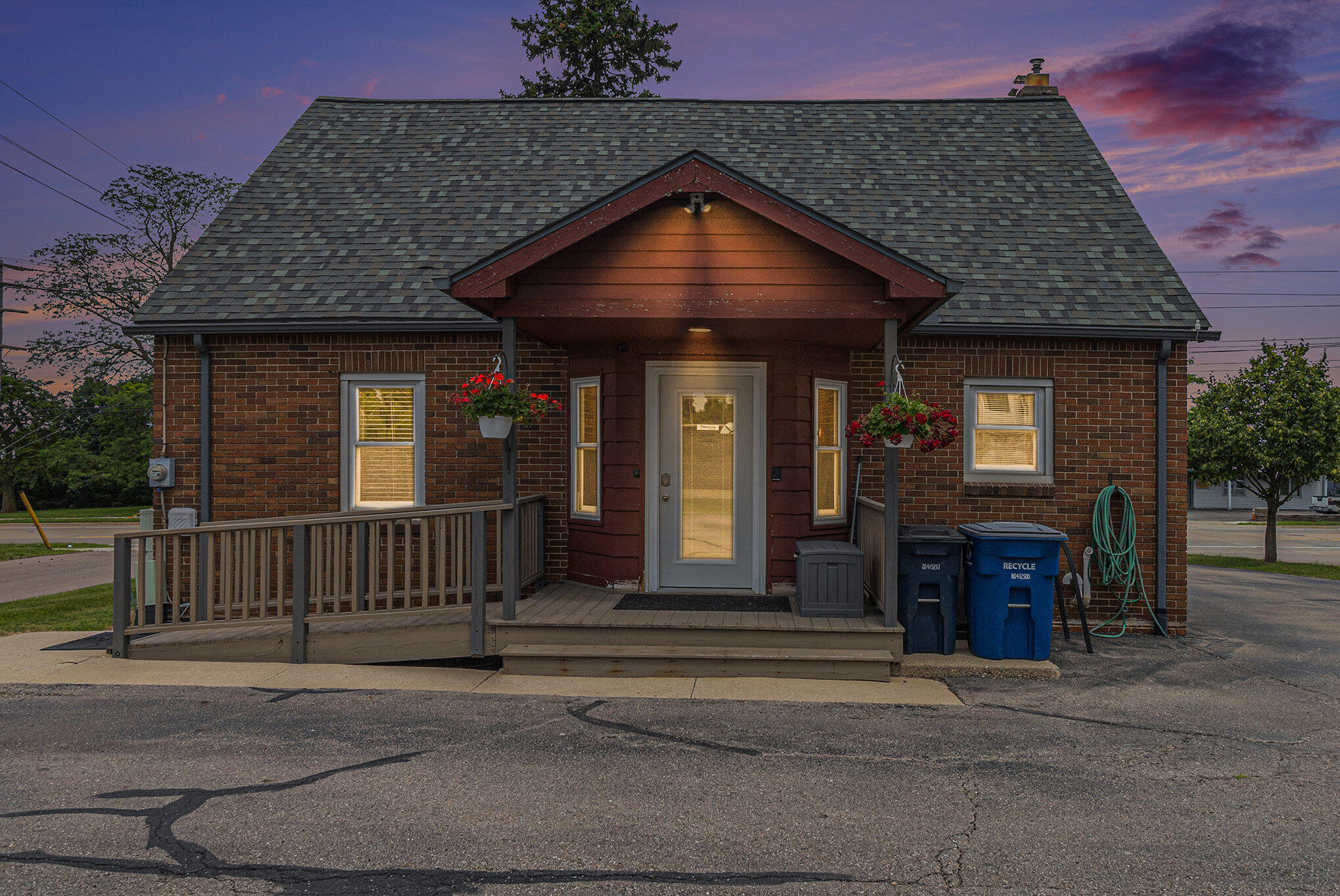 570 South Maple Road Ann Arbor, MI 48103 - Photo 21 of 21 021_file_848