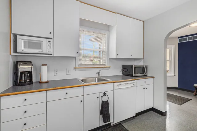 $495,000 | 570 South Maple Road, Ann Arbor, MI 48103