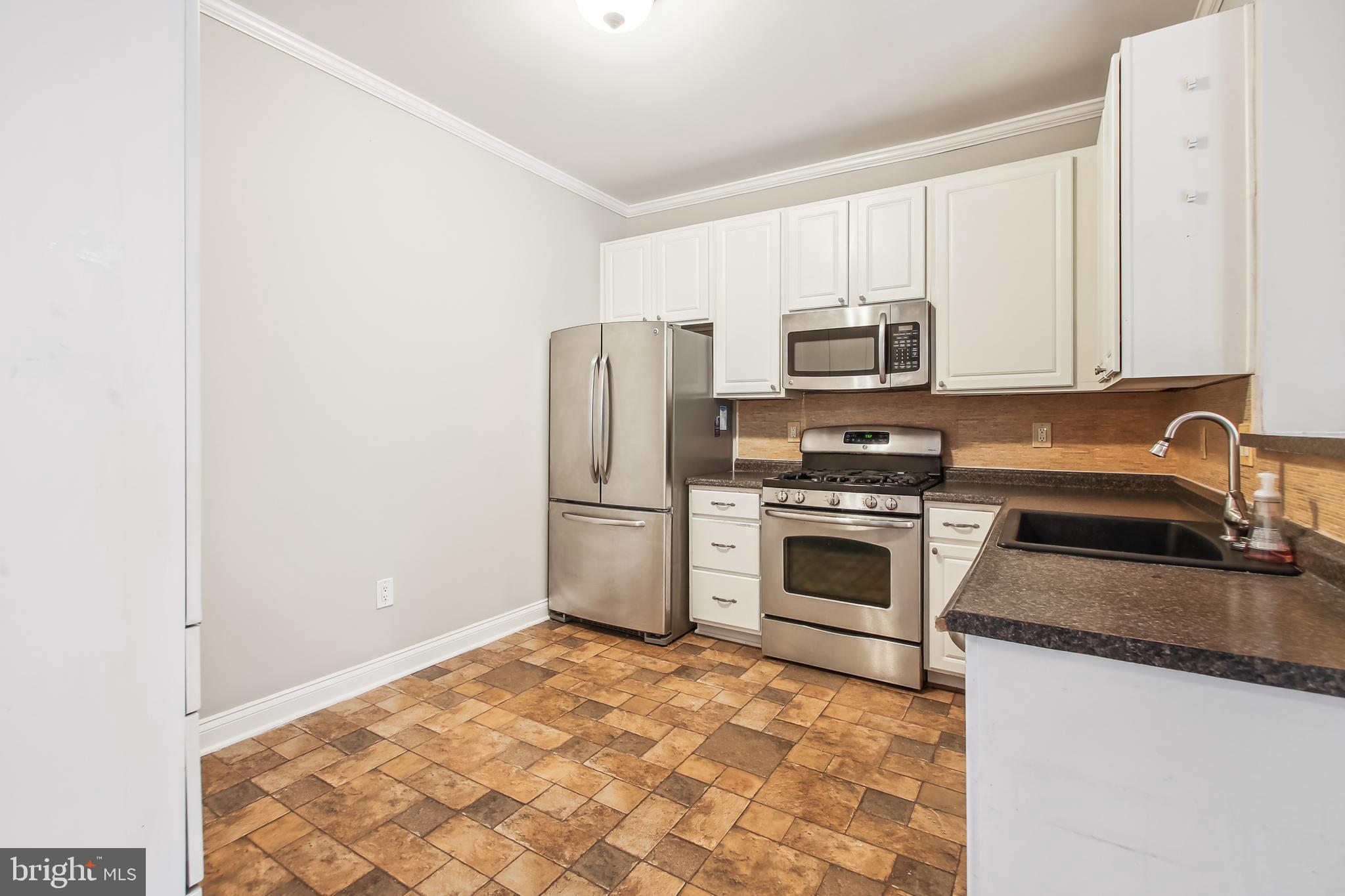 2717 Middle Neck Road Odenton, MD 21113 - Photo 10 of 50 Kitchen