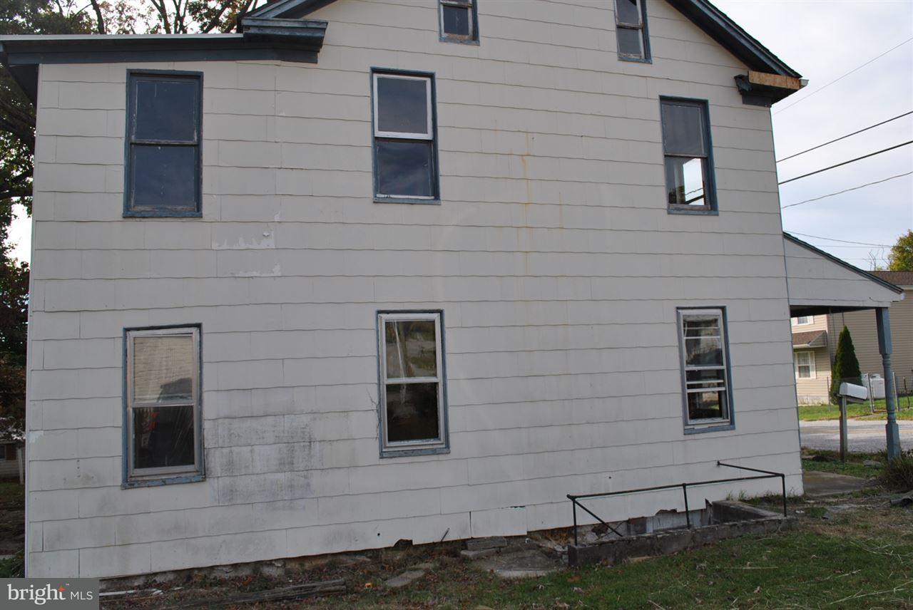 329 Green Springs Road Hanover, PA 17331 - Photo 2 of 25 Gallery Image 2