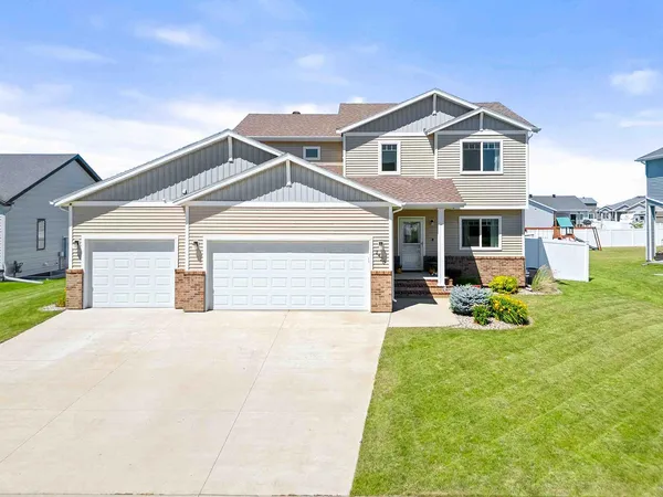 $489,000 | 2420 Harbor Lane West, West Fargo, ND 58078