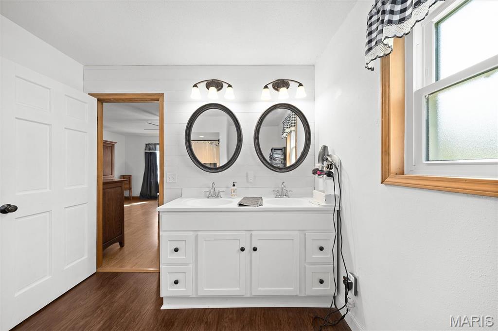 5766 Marine Road Alhambra, IL 62001 - Photo 8 of 21 Gallery Image 8