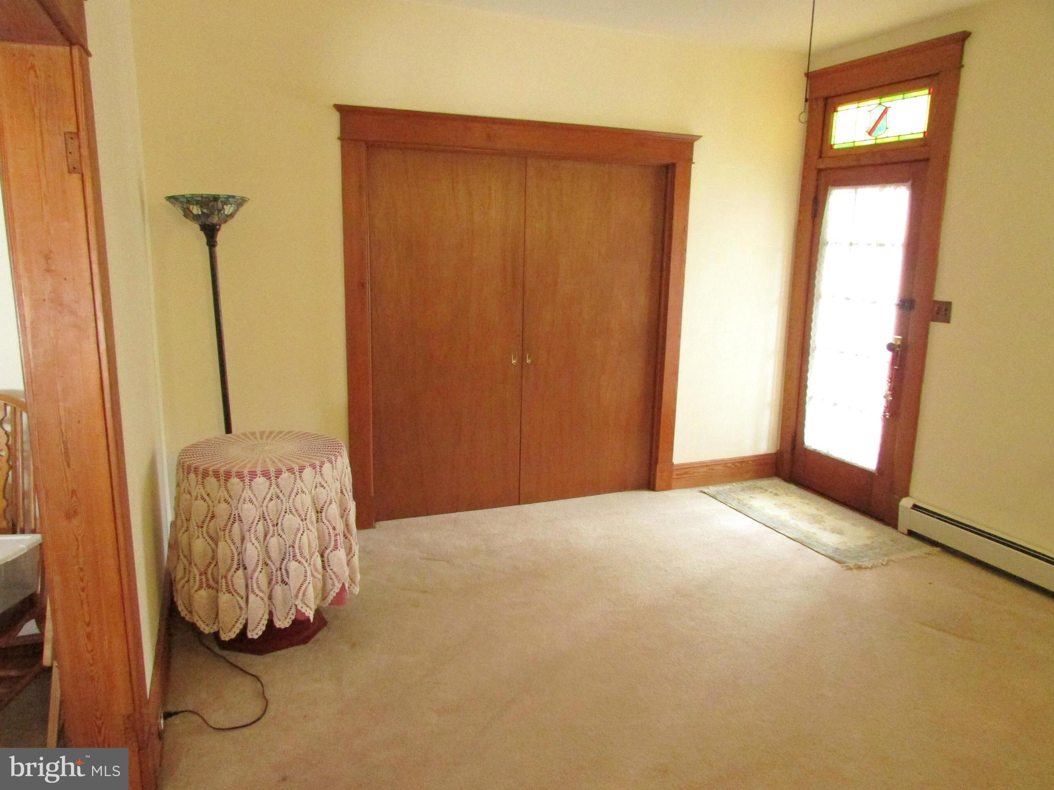 445 Shipley Road Linthicum Heights, MD 21090 - Photo 5 of 19 Family Room