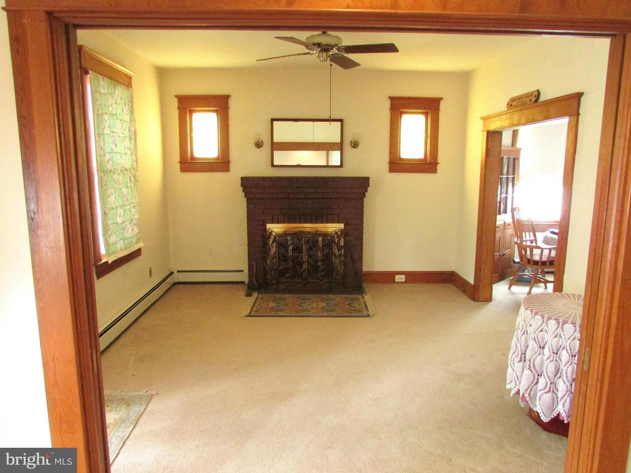 445 Shipley Road Linthicum Heights, MD 21090 - Photo 6 of 19 Family Room