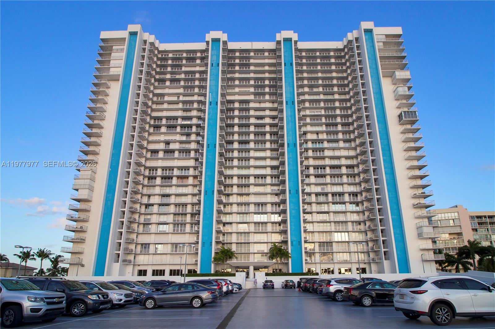 881 Ocean Drive, Unit 7D Key Biscayne, FL 33149 - Photo 8 of 8