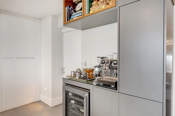 $10,500 | 881 Ocean Drive, Unit 7D, Key Biscayne, FL 33149