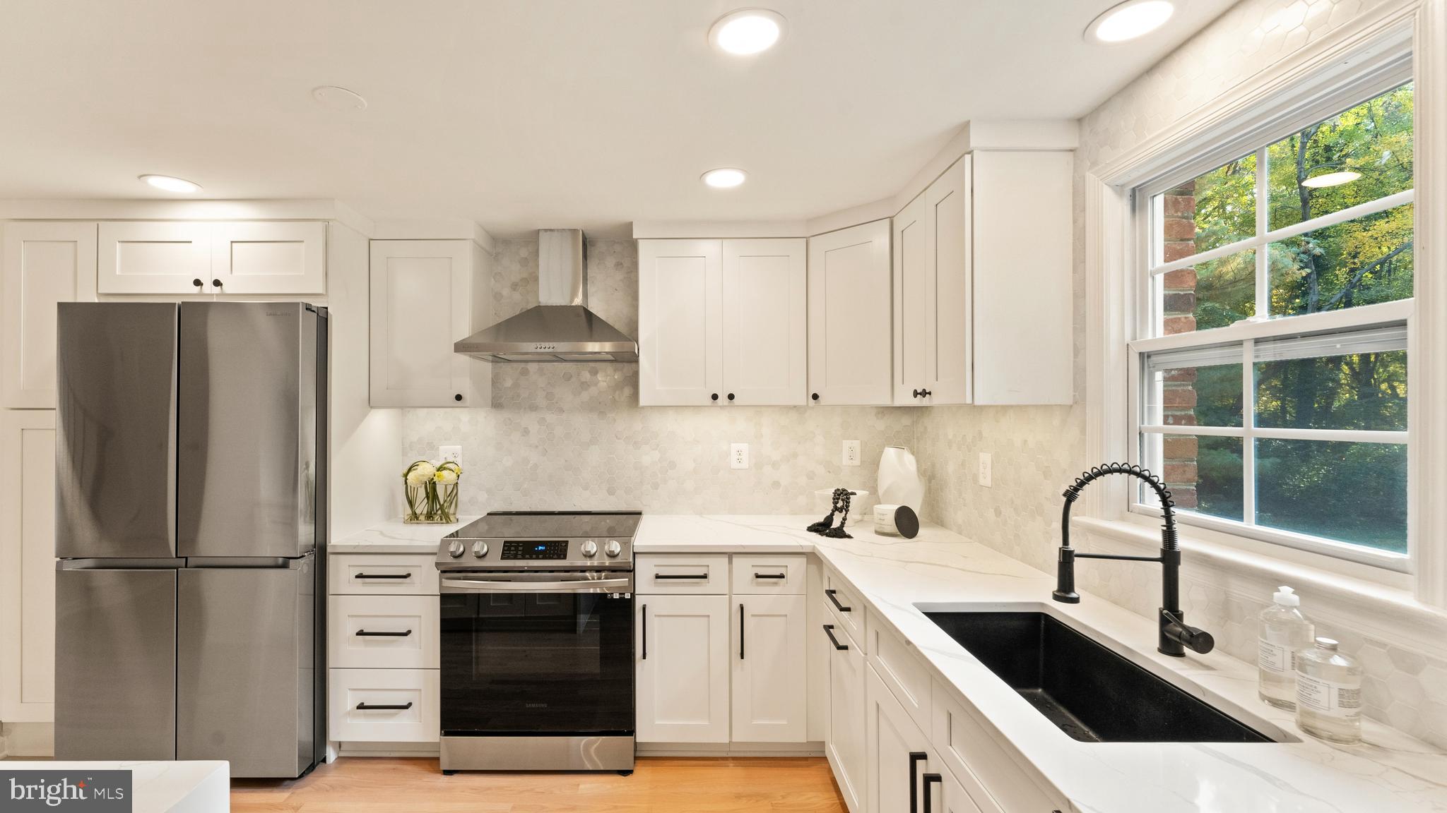 7045 Alicent Place McLean, VA 22101 - Photo 10 of 48