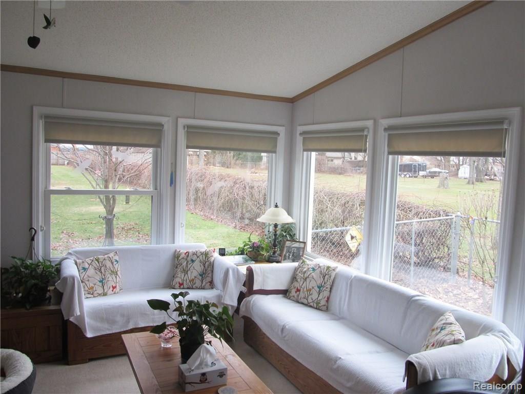 9555 Holland Road Taylor, MI 48180 - Photo 17 of 41 Gallery Image 17