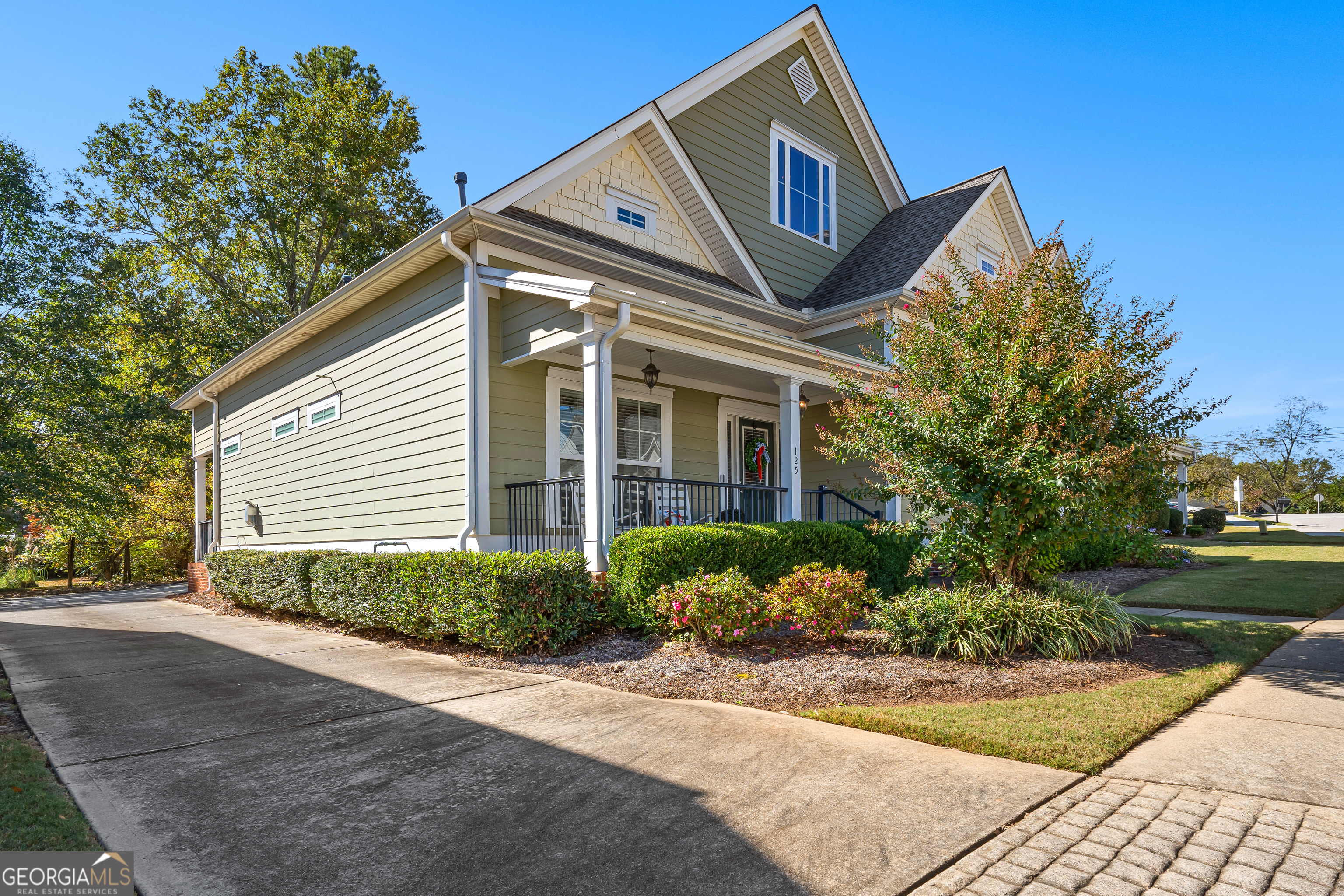 125 Rabbits Run Fayetteville, GA 30214 - Photo 2 of 37
