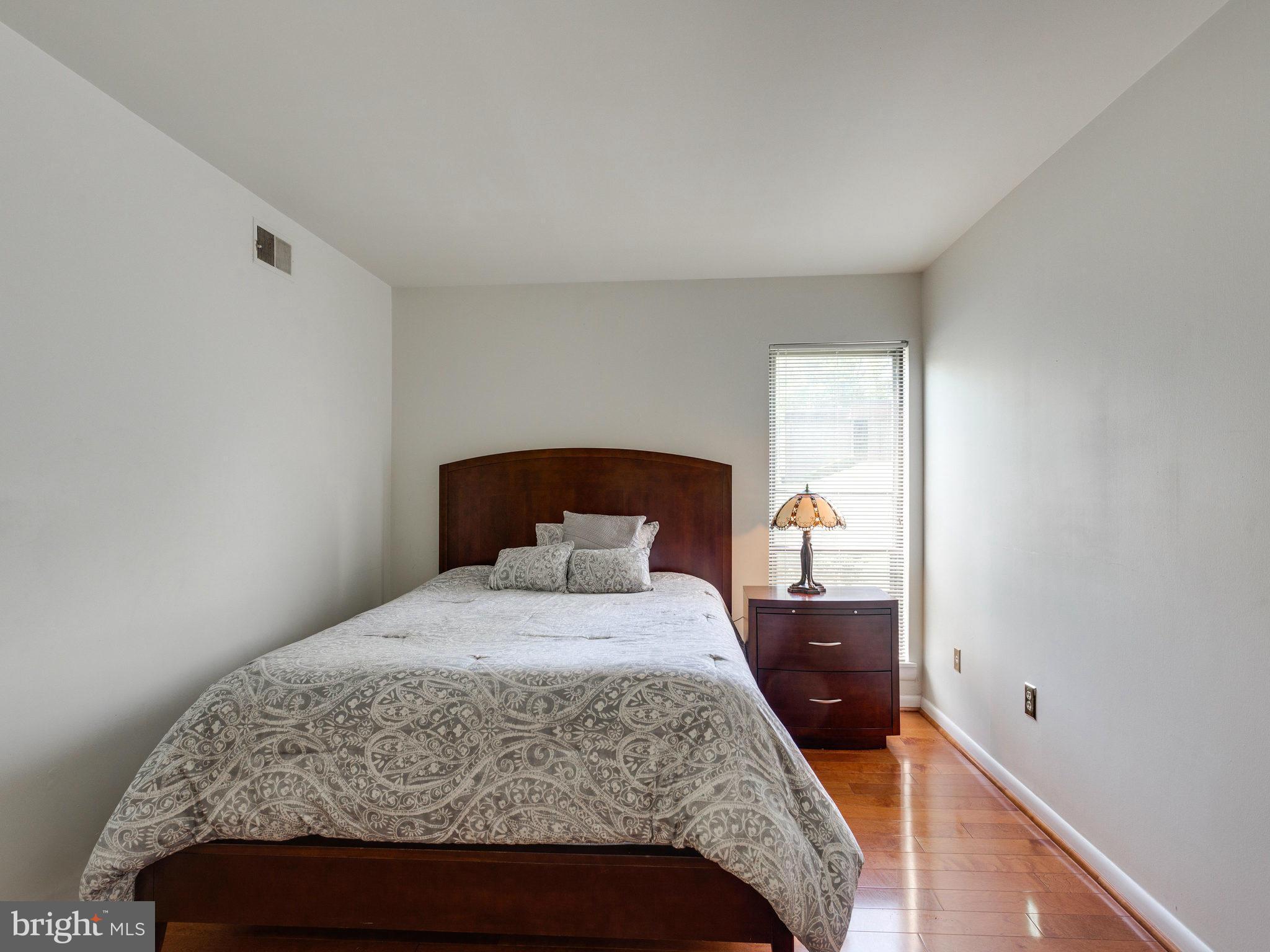 5803 Royal Ridge Drive, Unit N Springfield, VA 22152 - Photo 19 of 30 Bedroom