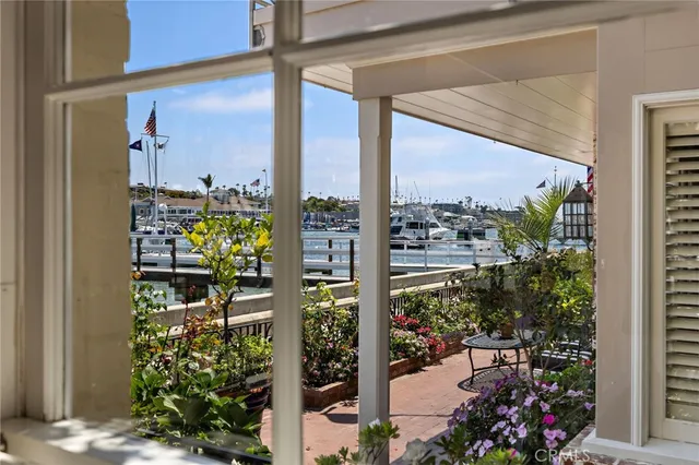 $8,149,500 | 117 East Bay Front, Newport Beach, CA 92662