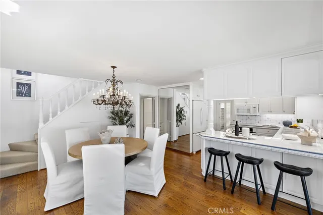 $8,149,500 | 117 East Bay Front, Newport Beach, CA 92662