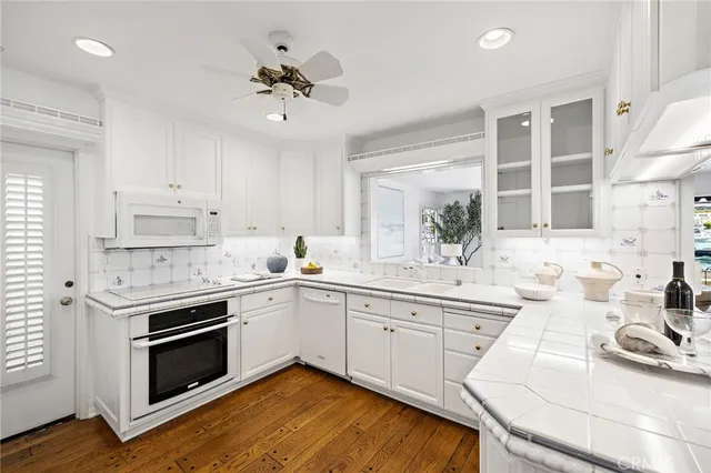 $8,149,500 | 117 East Bay Front, Newport Beach, CA 92662