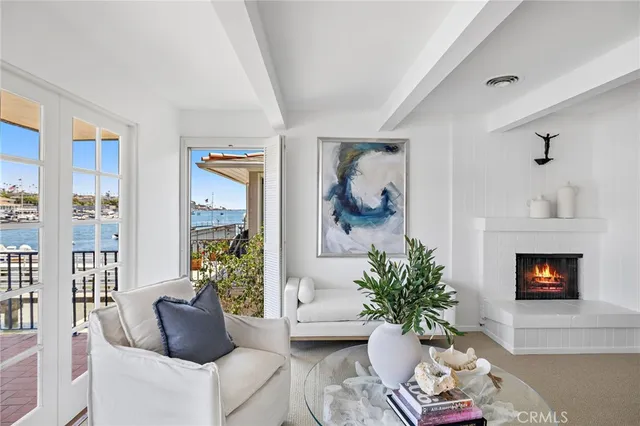 $8,149,500 | 117 East Bay Front, Newport Beach, CA 92662