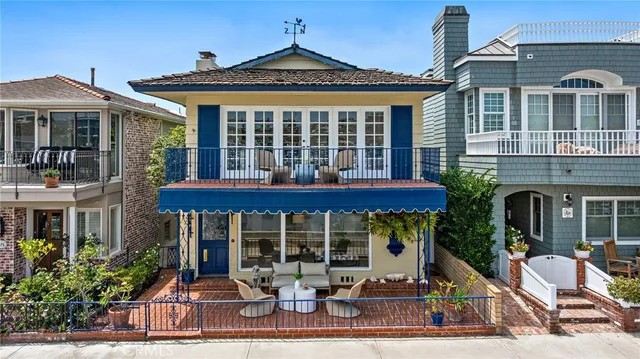 $8,149,500 | 117 East Bay Front, Newport Beach, CA 92662