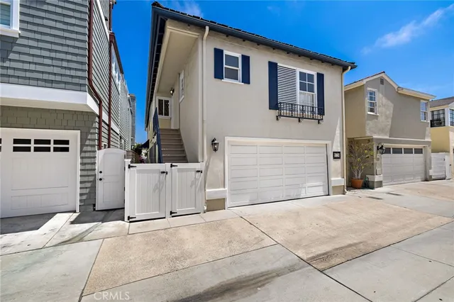 $8,149,500 | 117 East Bay Front, Newport Beach, CA 92662