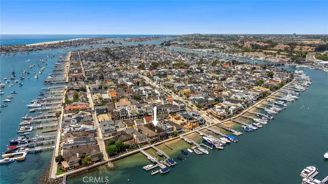 $8,149,500 | 117 East Bay Front, Newport Beach, CA 92662