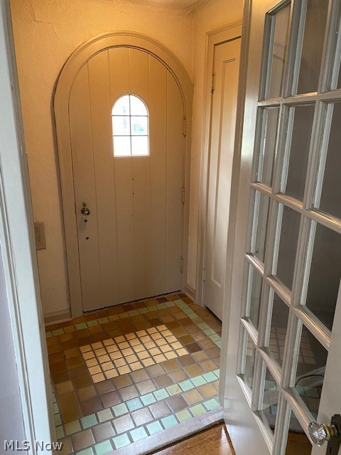 1340 Plainfield Road Cleveland, OH 44121 - Photo 7 of 33 Gallery Image 7