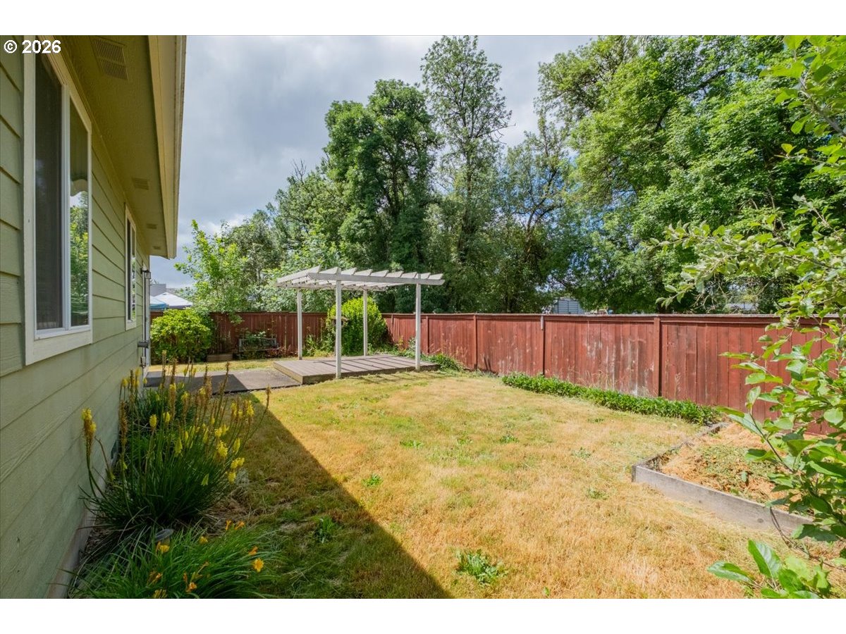 900 Northeast Trinity Street Albany, OR 97322 - Photo 24 of 25