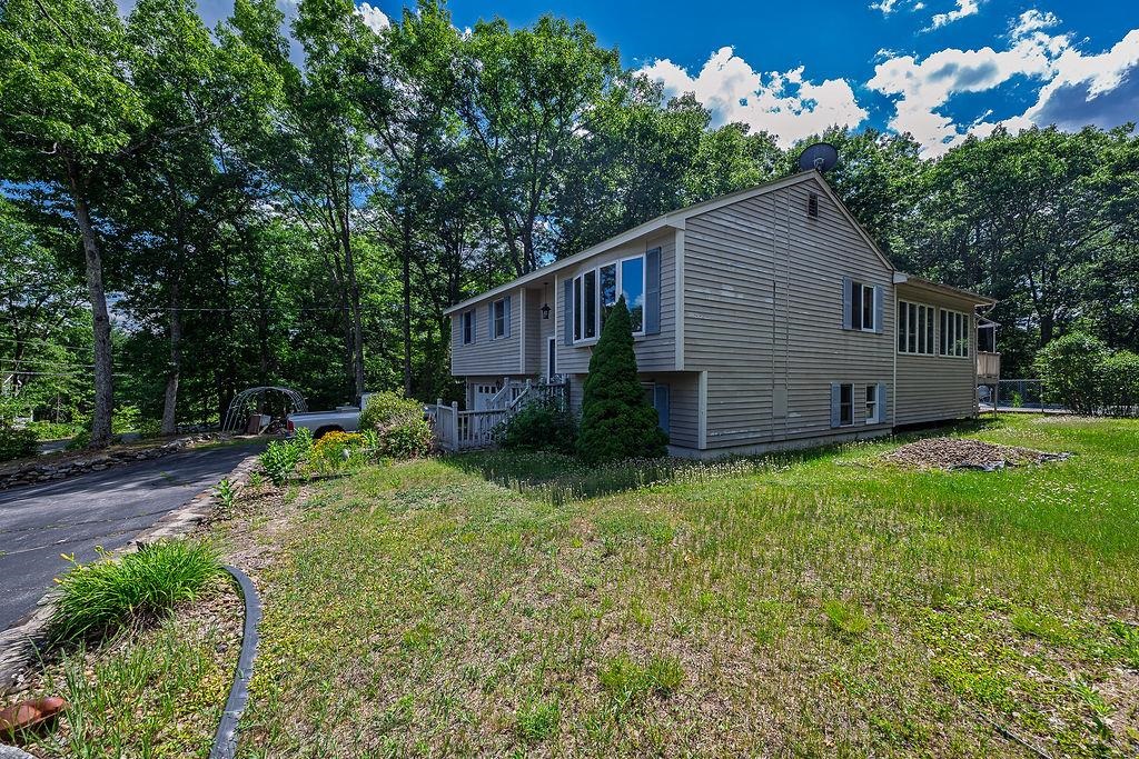 181 High Range Road Londonderry, NH 03053 - Photo 4 of 48 Gallery Image 4