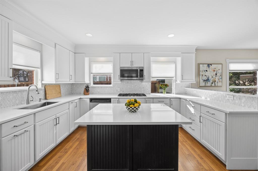 5730 Winton Street Dallas, TX 75206 - Photo 13 of 33