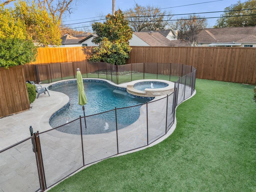 5730 Winton Street Dallas, TX 75206 - Photo 27 of 33