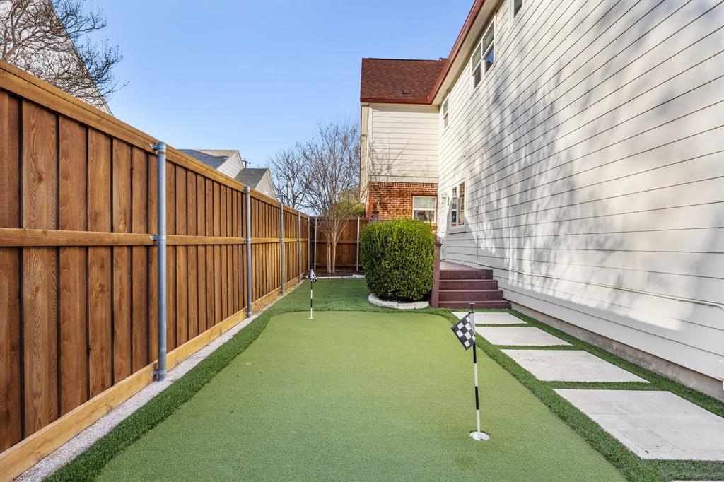 5730 Winton Street Dallas, TX 75206 - Photo 29 of 33 Putting Green