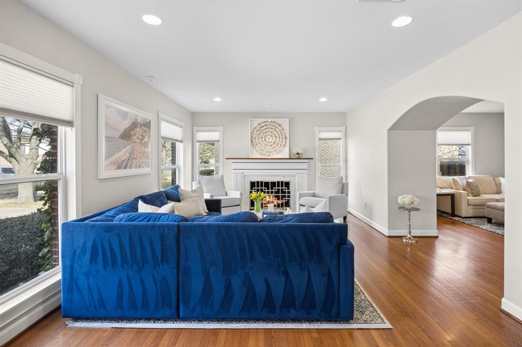 5730 Winton Street Dallas, TX 75206 - Photo 8 of 33