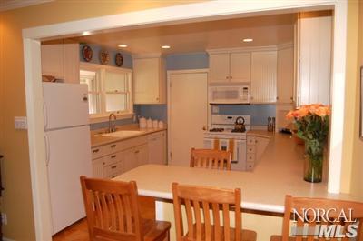 330 Irwin Street San Rafael, CA 94901 - Photo 2 of 6 Kitchen