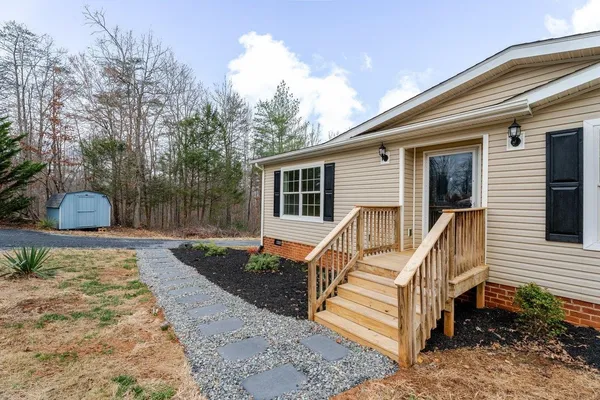 $299,900 | 394 Springbranch Trail, Stanardsville, VA 22973