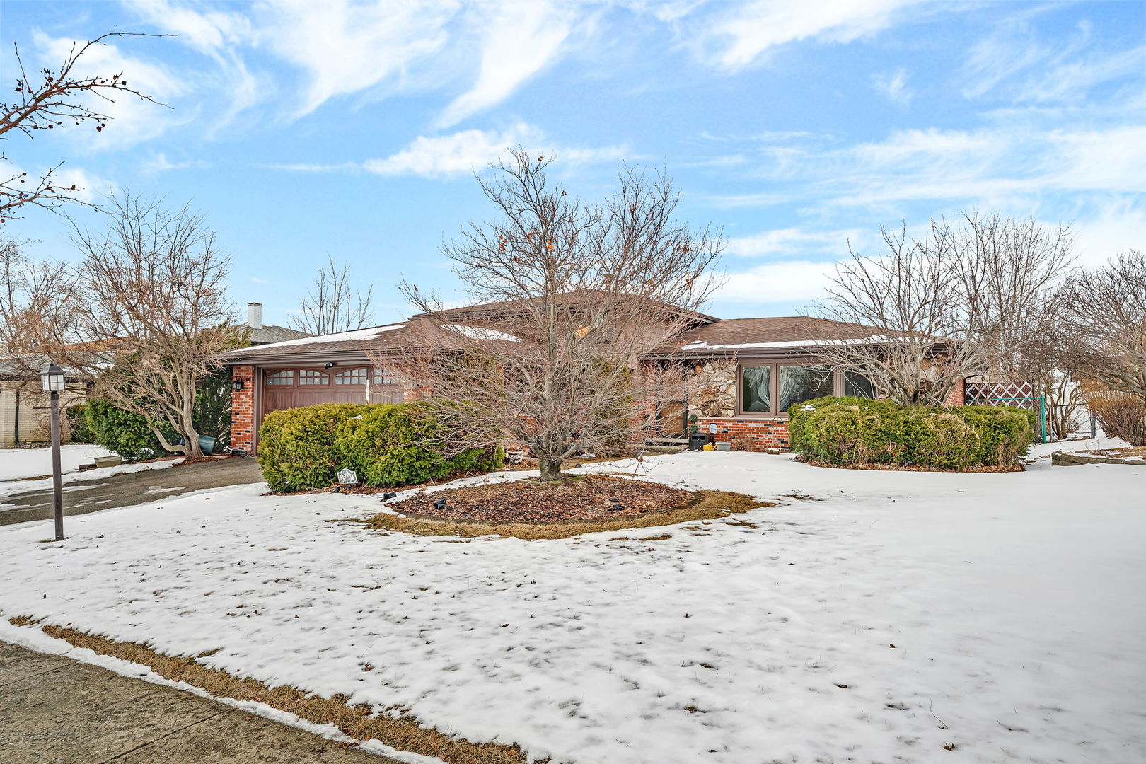 15601 Ridgeland Avenue Oak Forest, IL 60452 - Photo 2 of 40