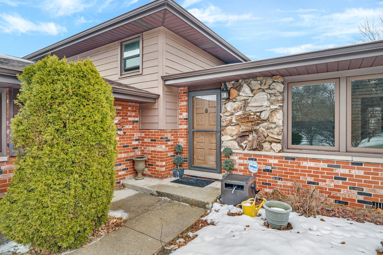 15601 Ridgeland Avenue Oak Forest, IL 60452 - Photo 3 of 40