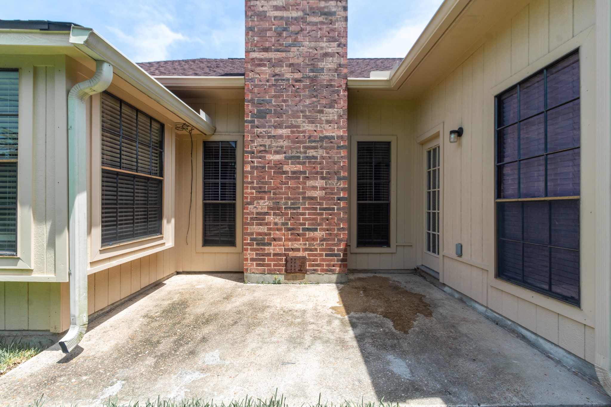 808 Manor Drive Angleton, TX 77515 - Photo 27 of 31 a view of house with door