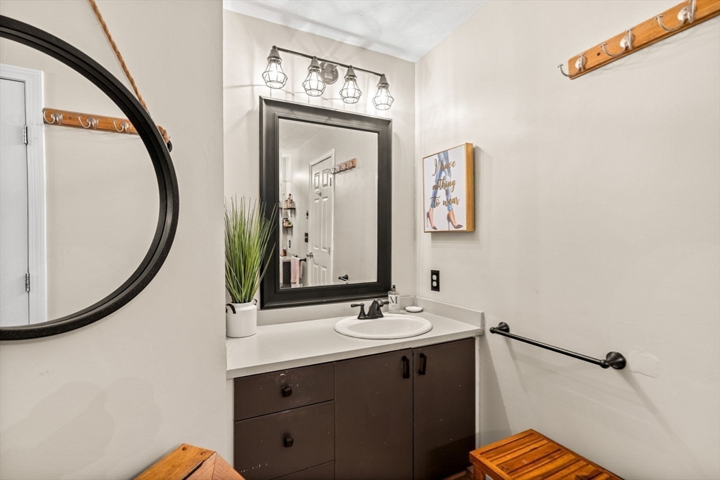 16 Pointe Rok Drive, Unit 16 Worcester, MA 01604 - Photo 15 of 42 Gallery Image 15
