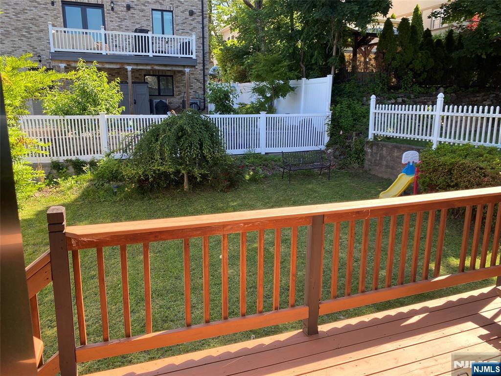 971 Virgil Avenue Ridgefield, NJ 07657 - Photo 23 of 25