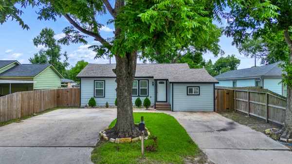 2826 Hopper Road Houston, TX 77093 - Photo 2 of 12