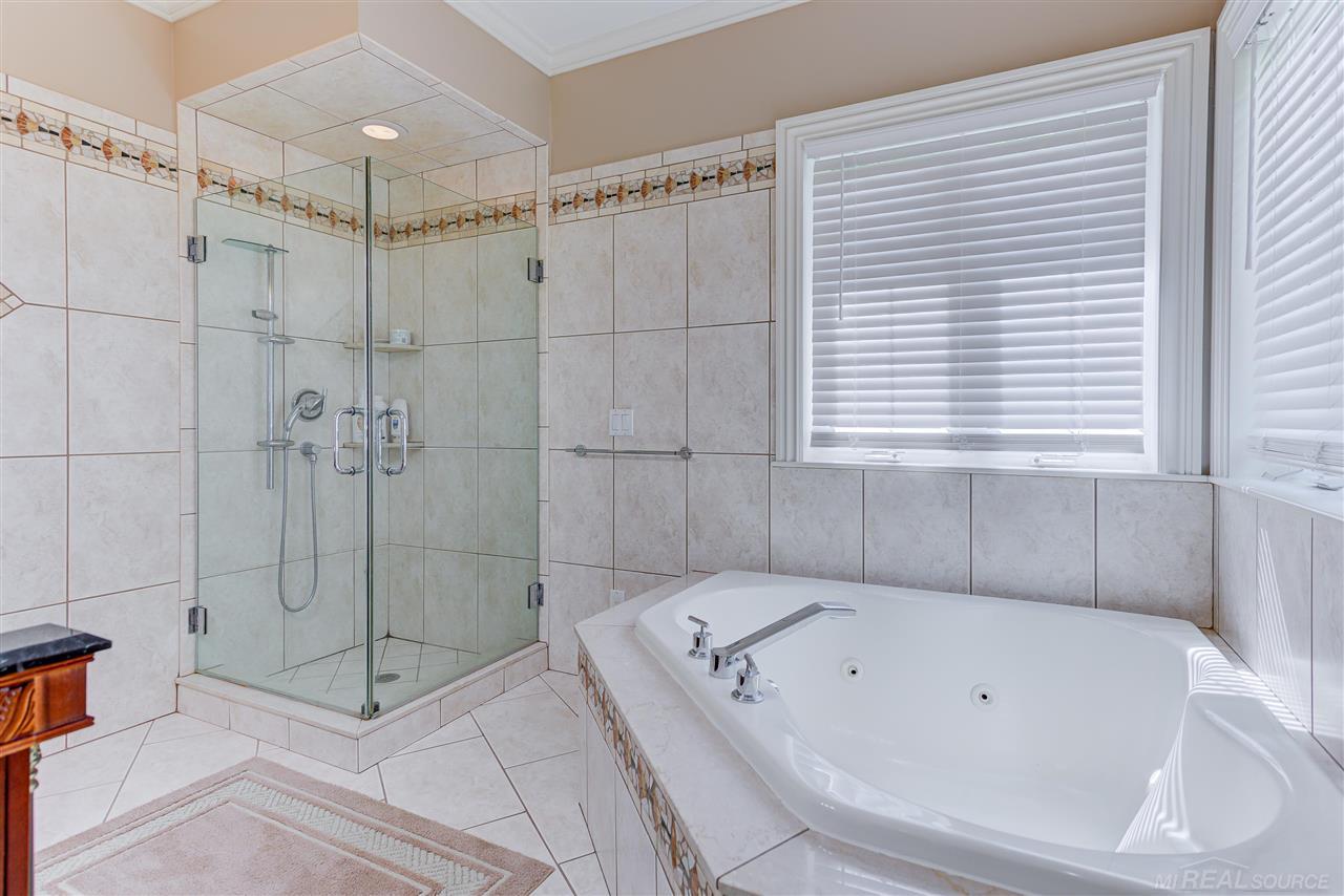 58 Kalhaven Road Rochester, MI 48307 - Photo 30 of 46 50078041-29.JPG