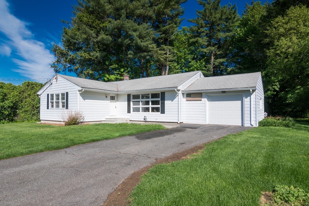 150 Porter Road East Longmeadow, MA 01028 - Photo 2 of 26 Gallery Image 2