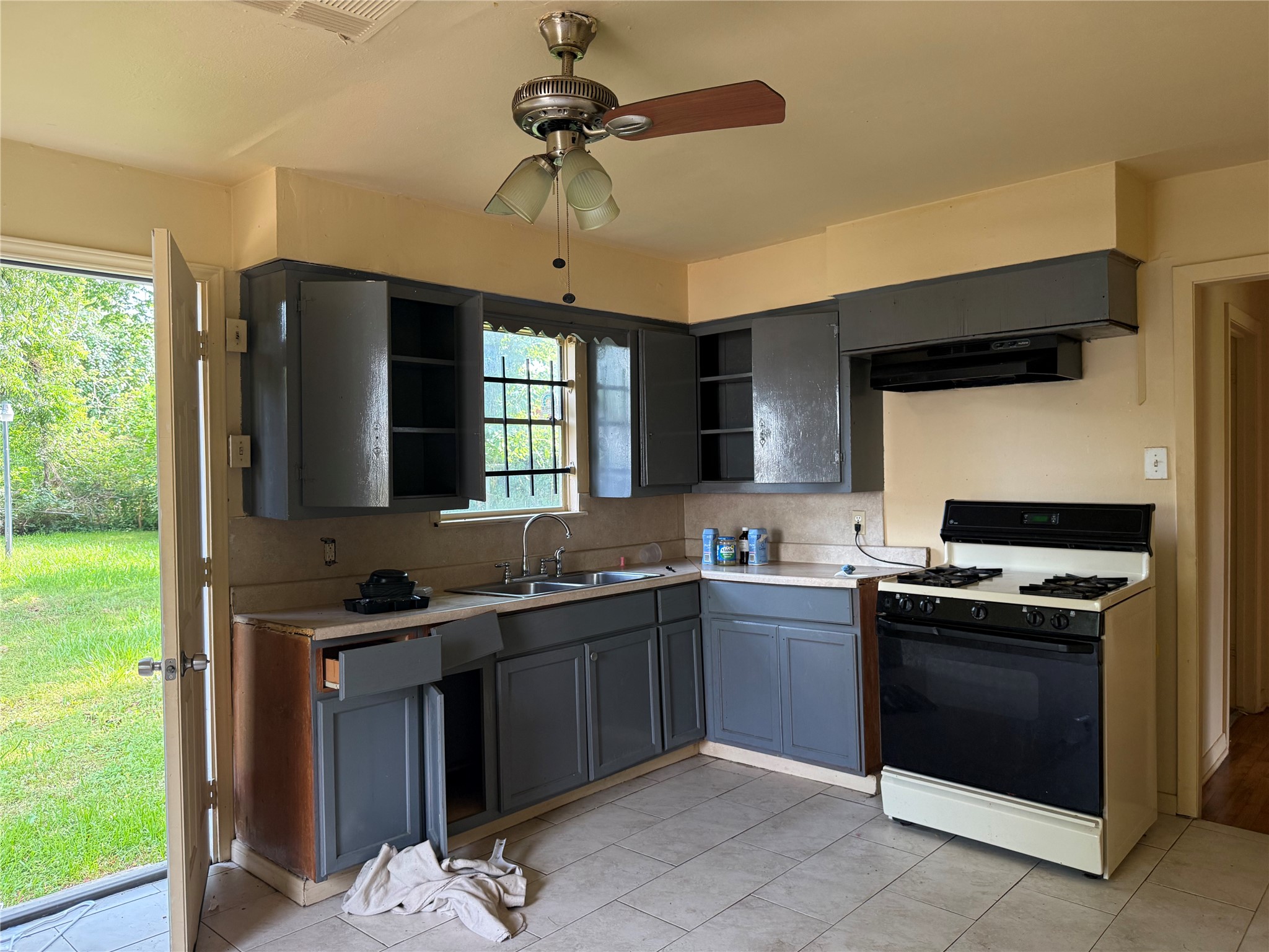 7433 Springdale Street Houston, TX 77028 - Photo 11 of 19